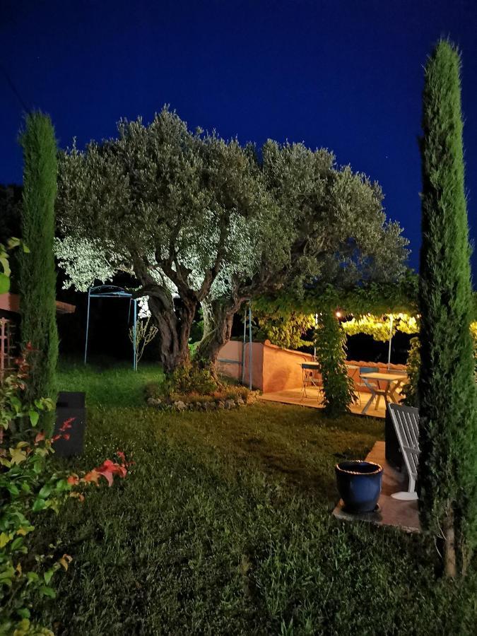 Bed and Breakfast Le Nid Des Arts Туррет Экстерьер фото
