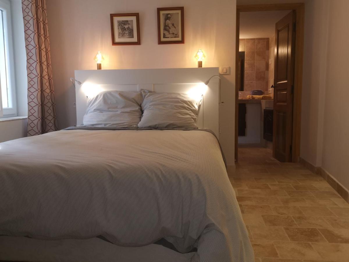 Bed and Breakfast Le Nid Des Arts Туррет Экстерьер фото