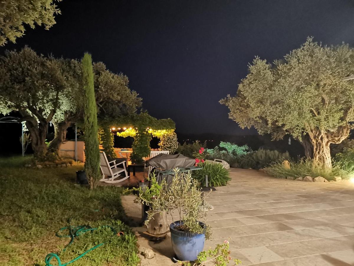 Bed and Breakfast Le Nid Des Arts Туррет Экстерьер фото